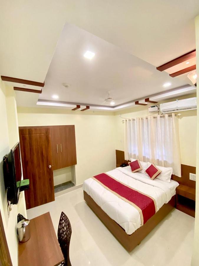 Отель Prabhuvihar Residency Альто-Порворим Экстерьер фото